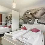 Holiday home Db Staycation